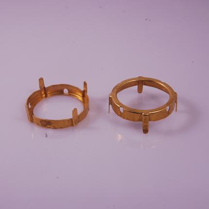 네구멍난집(스카시)